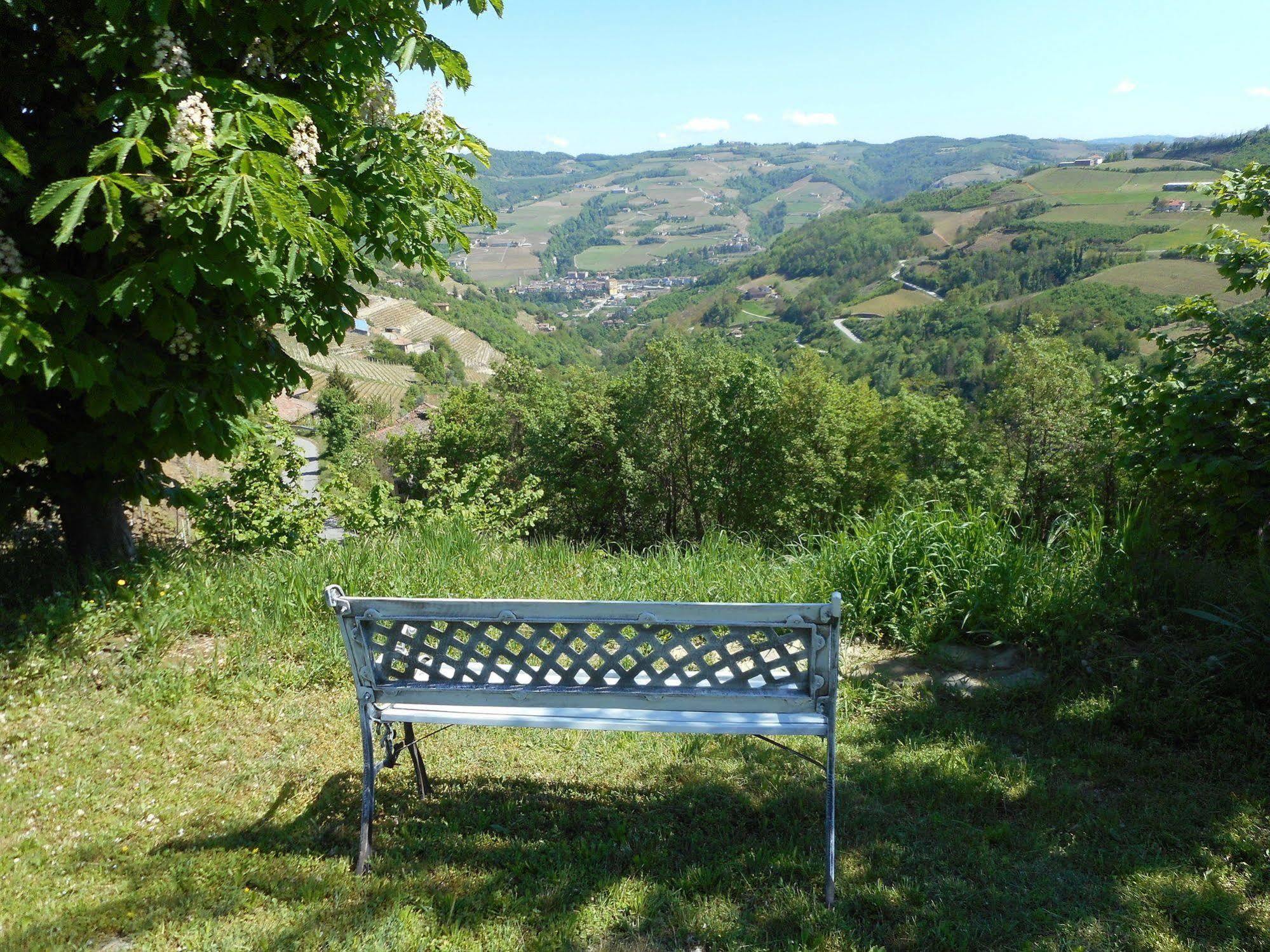 Agriturismo Cascina Serra Cossano Belbo Exterior photo