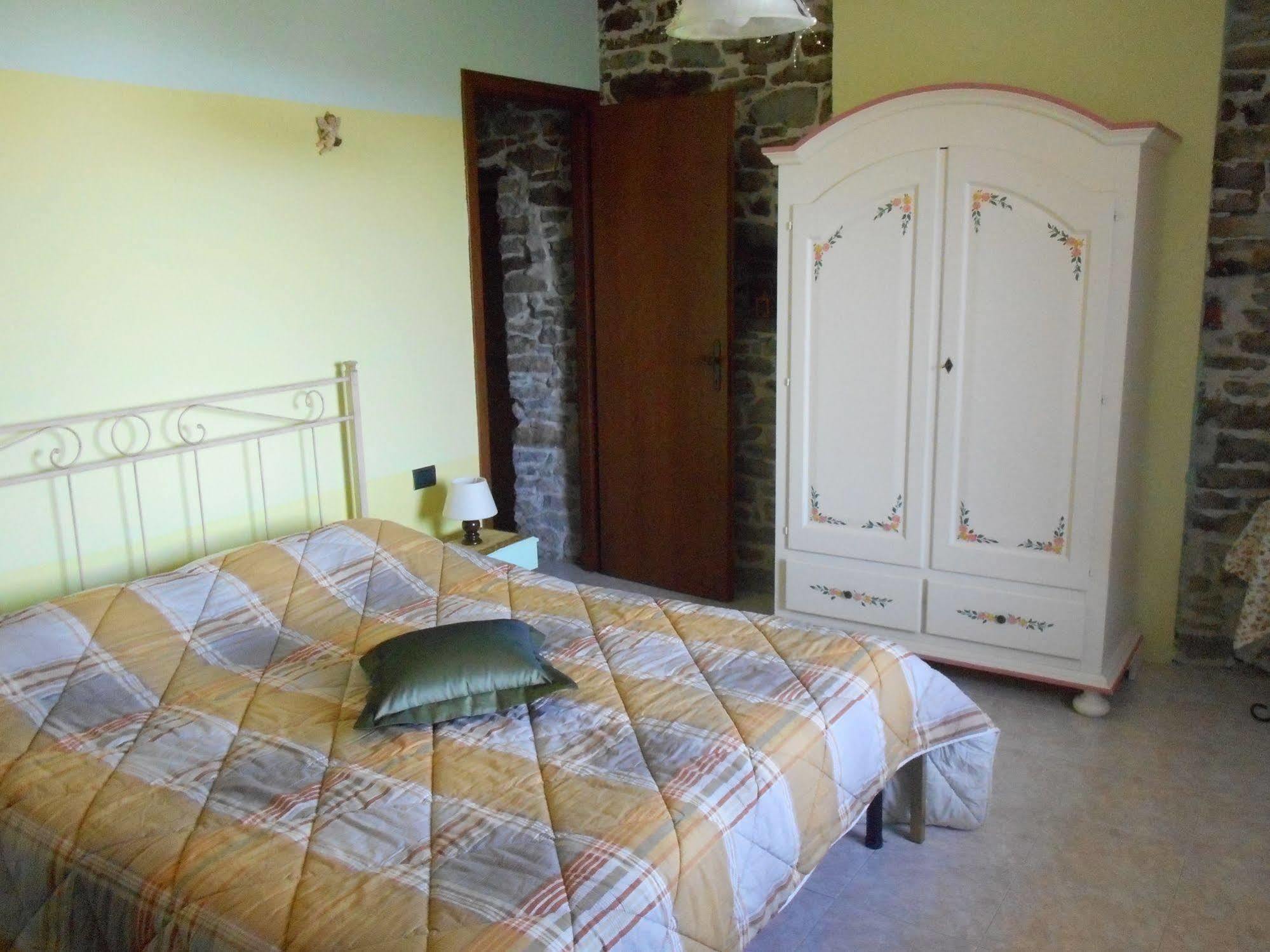 Agriturismo Cascina Serra Cossano Belbo Exterior photo